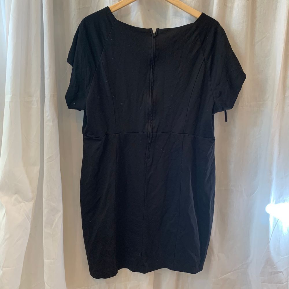 EUC Torrid Black Grommet and‎ Lacing Shoulder Zip Back Mini Dress Size 26 - Picture 2 of 11